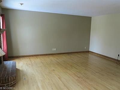 3rd image of 1255 Red Bush Ln