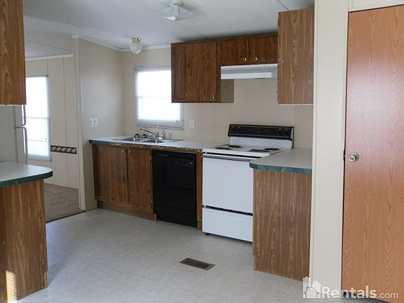 4th image of 406 Bobby Dr