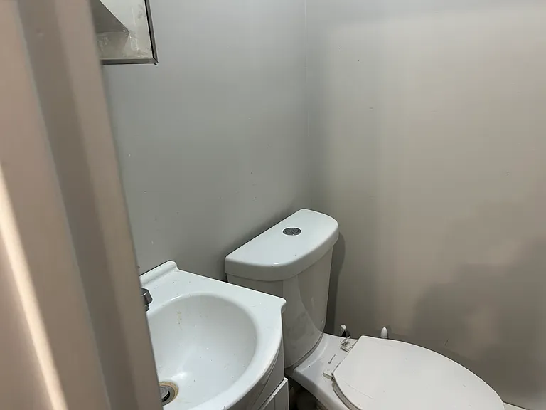 94 N Highland Ave #4 — Photo 4