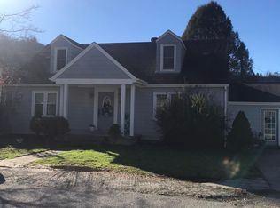 20 2nd St, Loyall, KY 40854