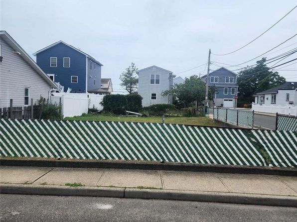 10 8th Avenue, East Rockaway, NY 11518