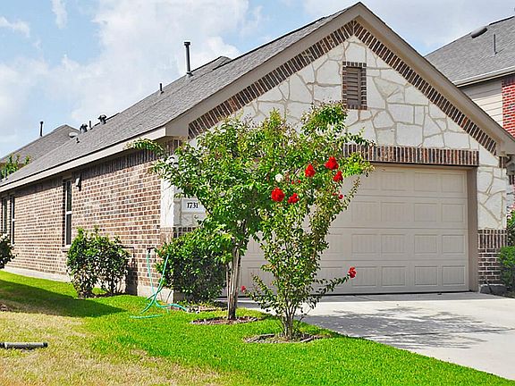 3rd image of 1731 Thornhollow Dr