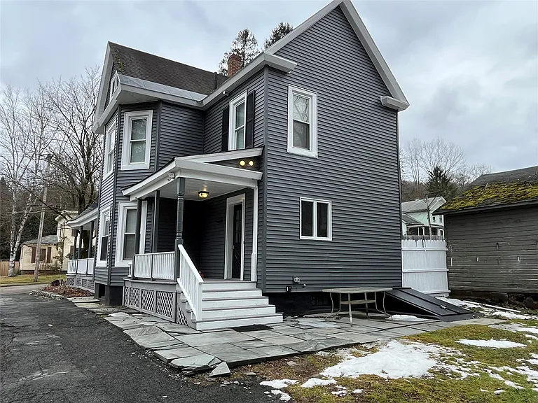 14 Allen St — Photo 11