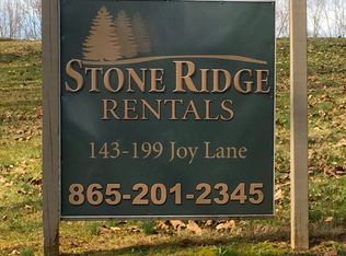 192 Joy Ln, Jacksboro, TN 37757