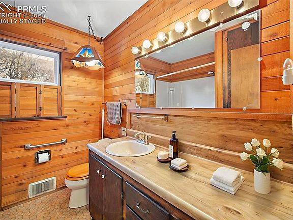 5th image of 1706 W Saint Vrain St