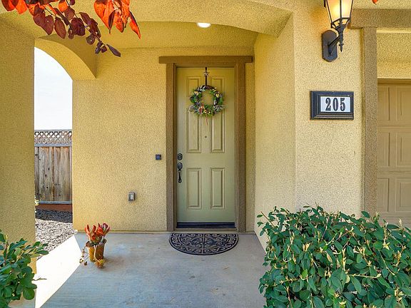 4th image of 205 Nightingale Dr