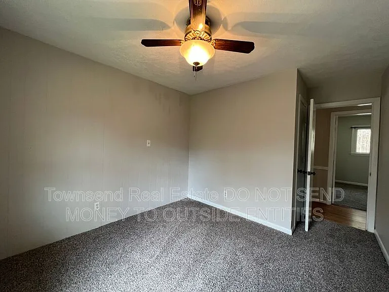 1905 McPherson Ave — Photo 9