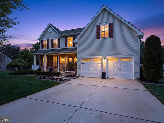 2nd image of 306 Pickwick Dr