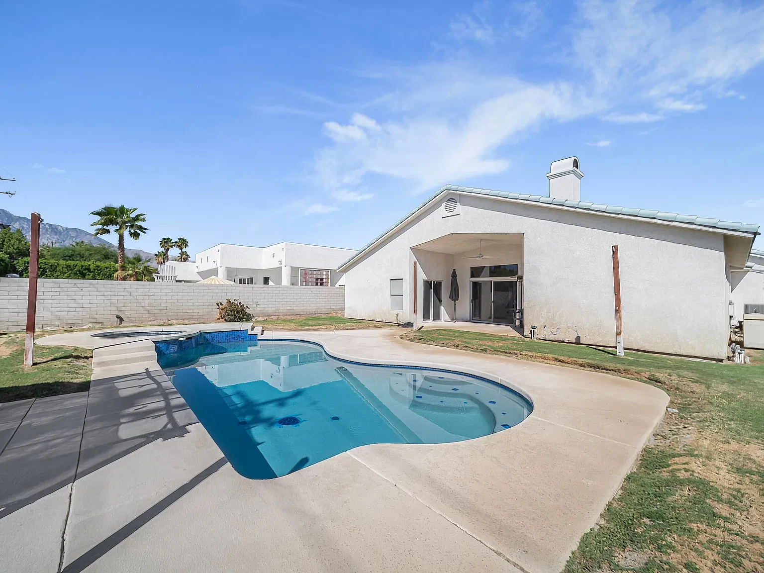 4 bed, 2054 sqft, $3,400 — Photo 3