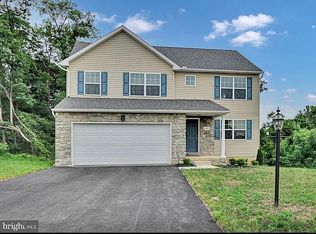 1147 Alder Ct, York, PA 17408