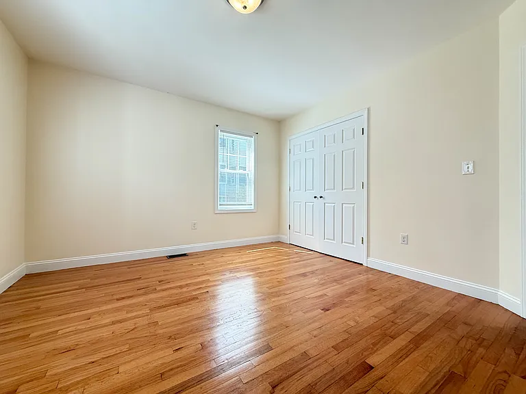 17 Tremlett St #1 — Photo 6