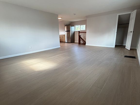 3rd image of 400 E 24th St APT 2