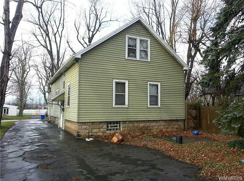 2nd image of 71 Lind Ave