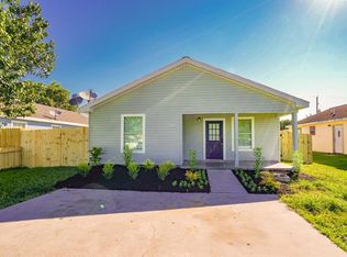 3003 Ohio Ave, Dickinson, TX 77539
