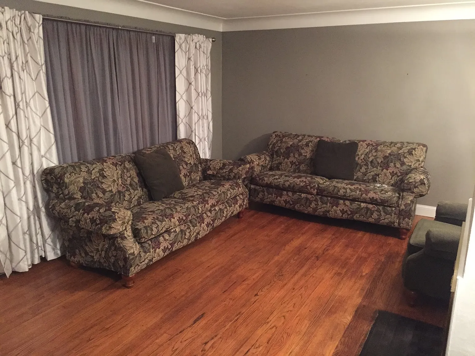 2471 Waterman Ave photo 1