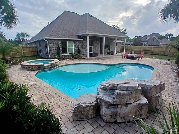 2nd image of 4712 Foxtail Palm Dr