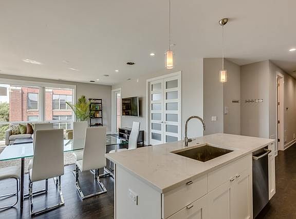 5th image of 2233 N Washtenaw Ave #3N