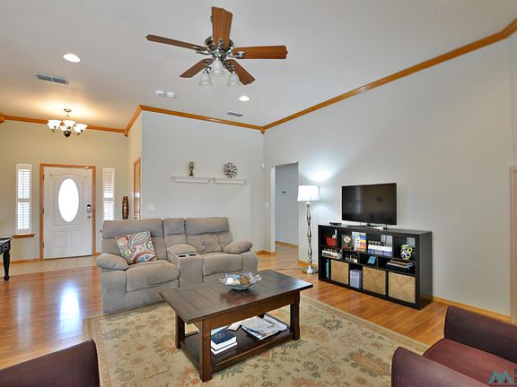 3rd image of 2301 Reese Dr
