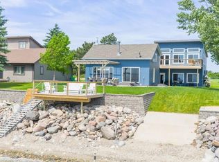414 W Lake Dr, Lake Norden, SD 57248