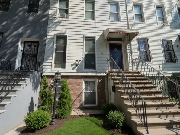 561 Lafayette Avenue image 1 of 1