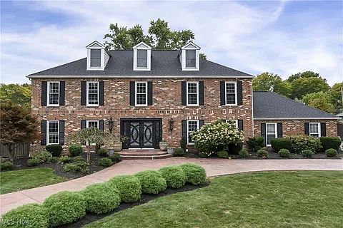 2nd image of 23917 Stonehedge Dr