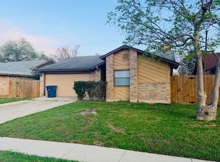 5767 Larkdale Dr, San Antonio, TX 78233