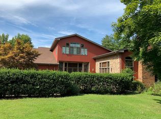 65 Wrenwood Ln, Murray, KY 42071