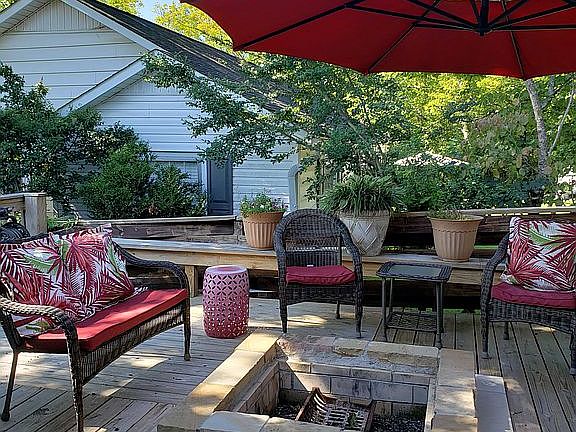 Deck with stone fire pit