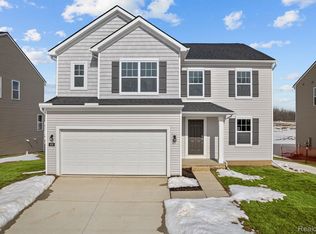 639 Countryside Dr, Chelsea, MI