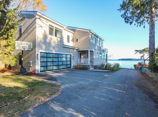 14 Maiden Ln, Falmouth, ME 04105