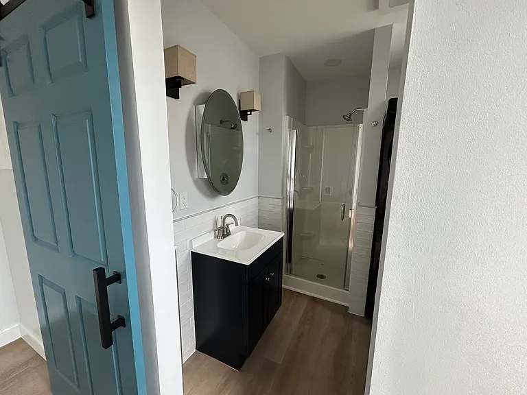 243 Vine St #3 — Photo 9
