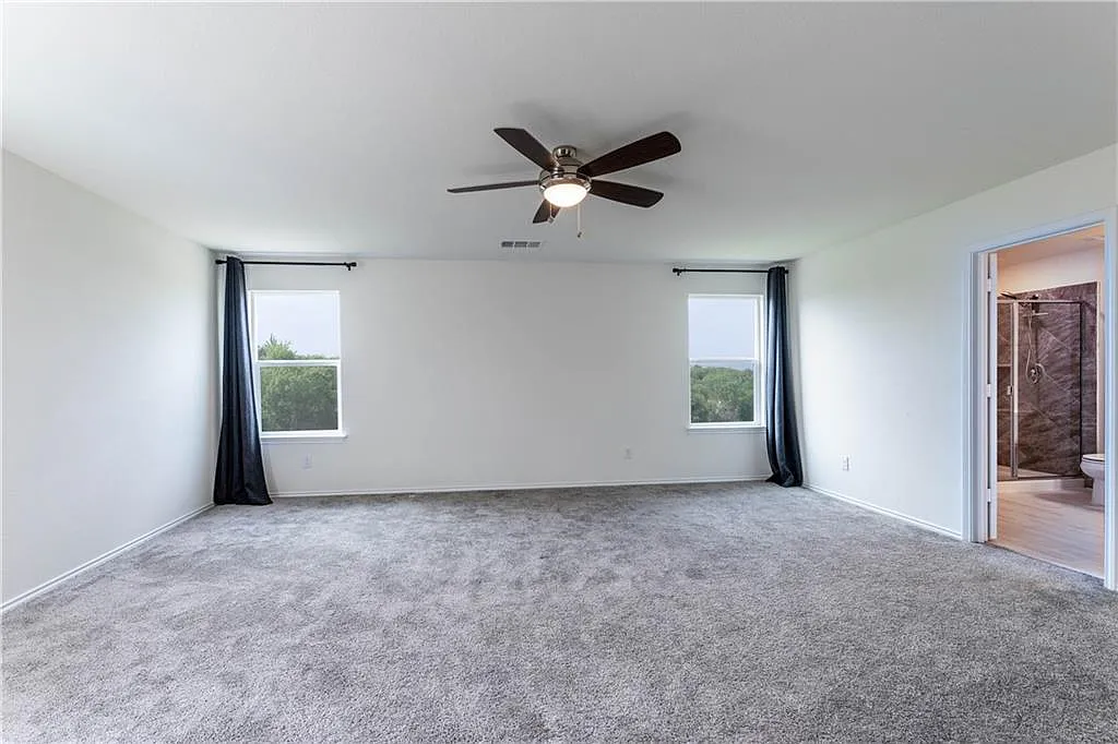 3 bed, 2.5 bath, 1820 sqft, $2,100 — Photo 4