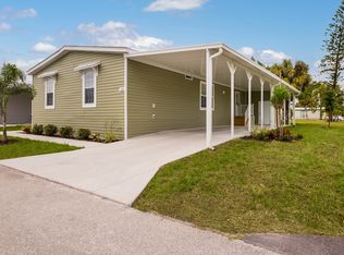 3229 Bending Oak Dr, Plant City, FL 33563