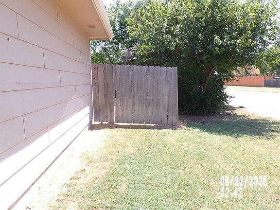 4th image of 1850 S Lark Ct