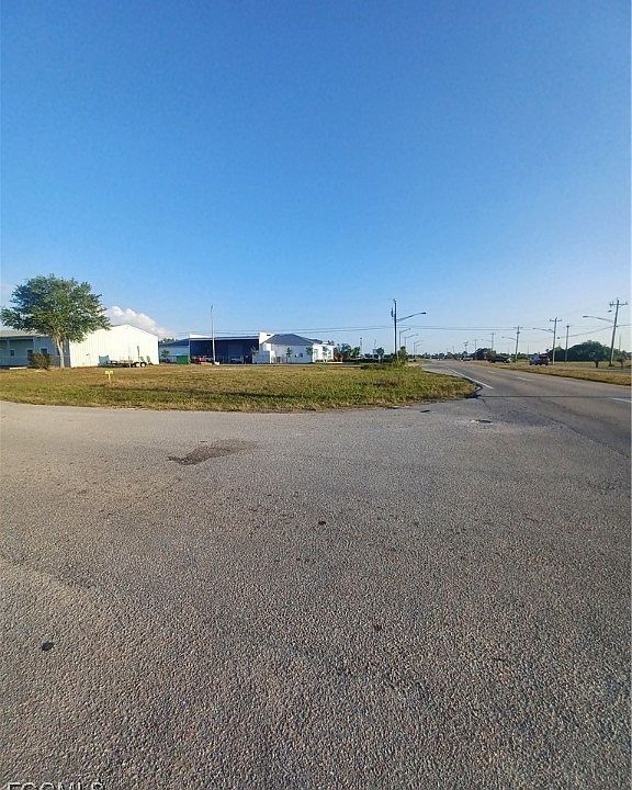 1st image of 802/806 NE 7th Ter