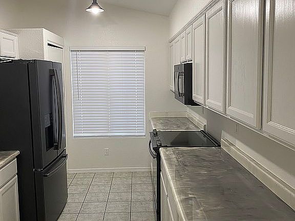 3rd image of 14755 W Willow Ln