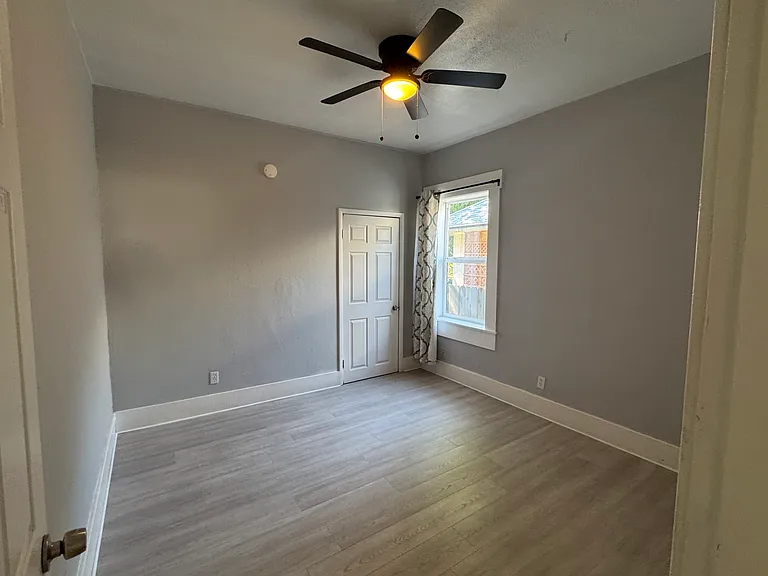 2954 Adams Ave — Photo 12