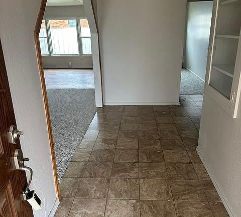 3rd image of 1602 Avenue F St