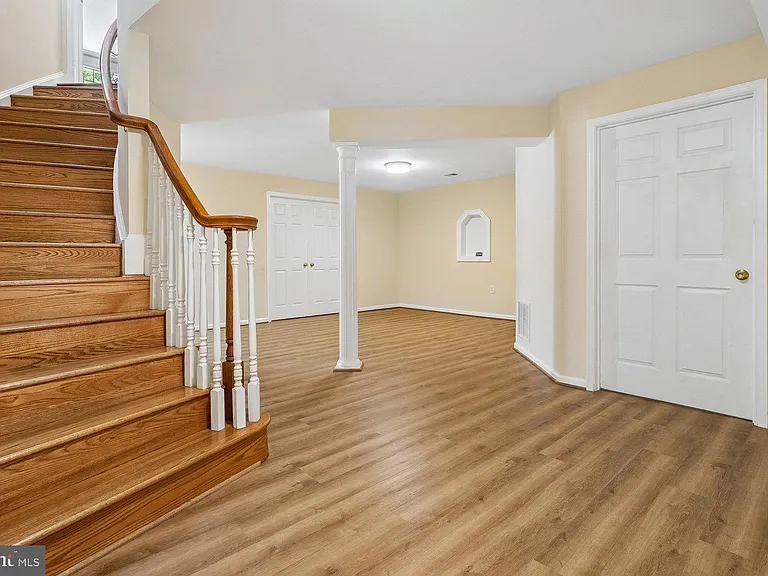 9059 Galvin Ln — Photo 53