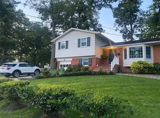 8345 Wagon Wheel Rd, Alexandria, VA 22309