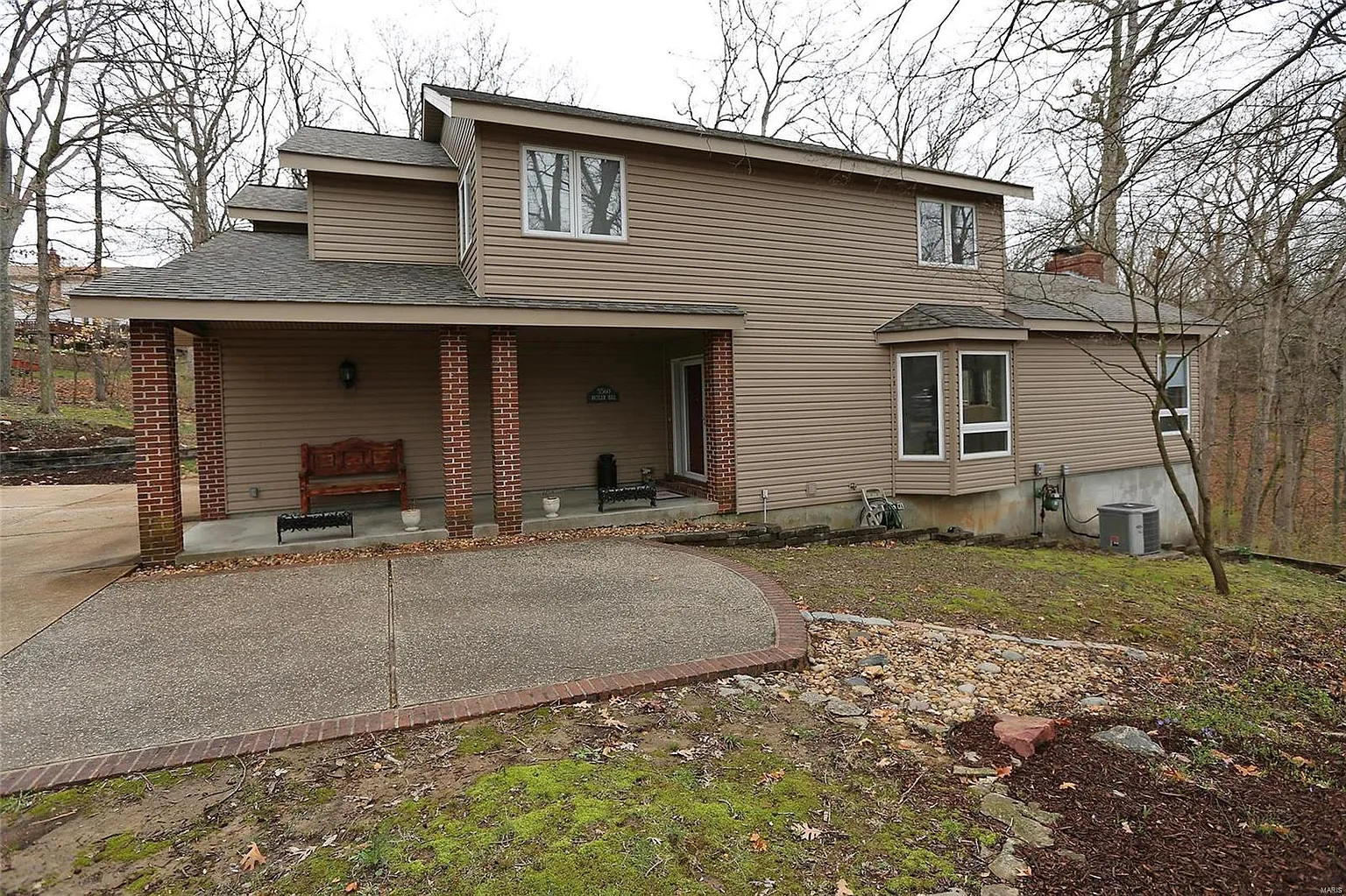 5560 Butler Hill Rd photo 1