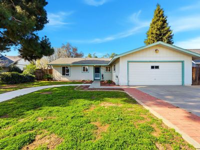 407 N Vista Street, Visalia, CA, 93292