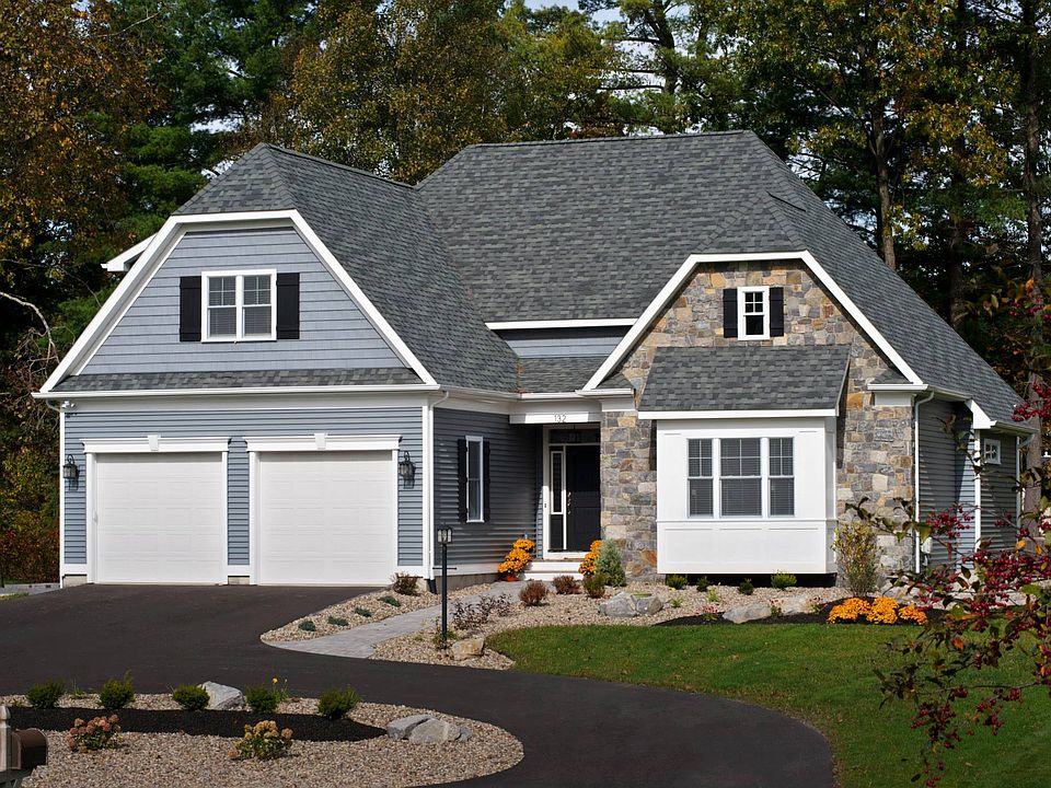 1st image of 132 Cobble Hill Dr