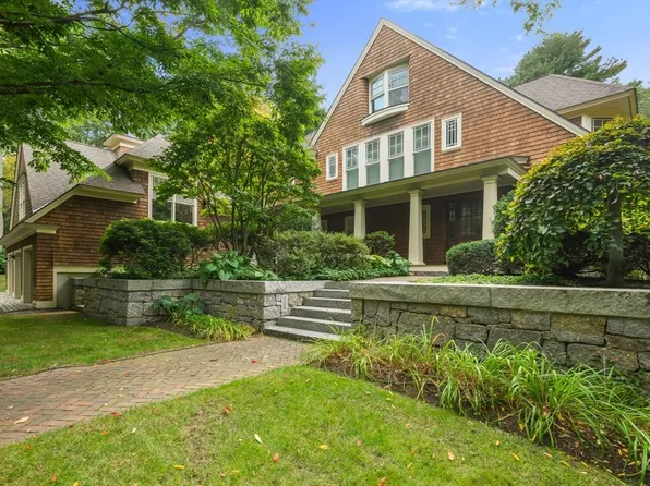 2 Candleberry Ln, Weston, MA 02493