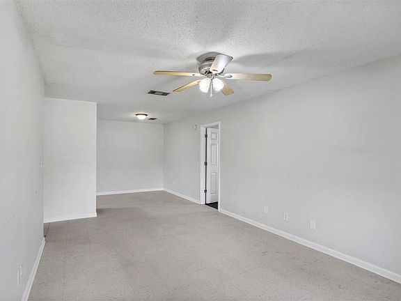 3rd image of 919 W 7th Ave