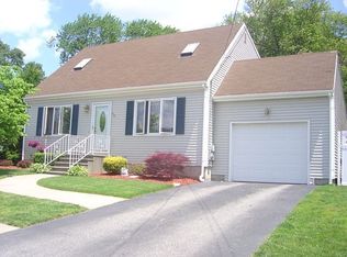 48 Eastgate Dr, Warwick, RI 02886