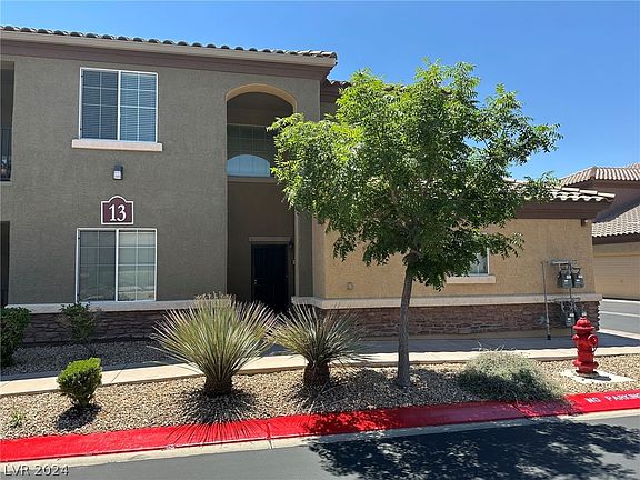 4th image of 6868 Sky Pointe Dr Unit 1051