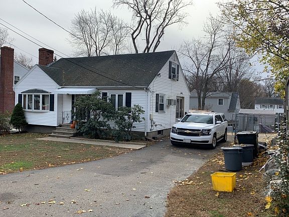 2nd image of 15 Banks Ave