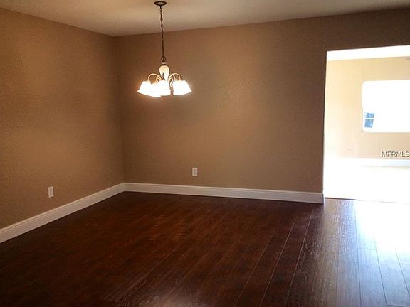 5th image of 401 Lochmond Dr