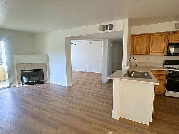 5th image of 5710 E Tropicana Ave Unit 1196